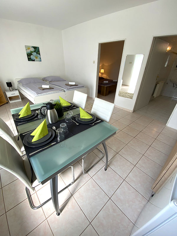 Superior Quadruple Room 8